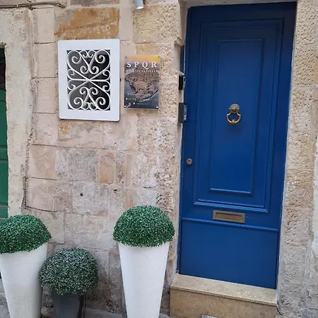 Spqr 2 Apartman *
